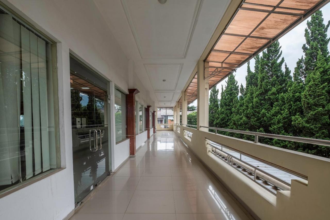Narima Resort Hotel Lembang Exterior foto
