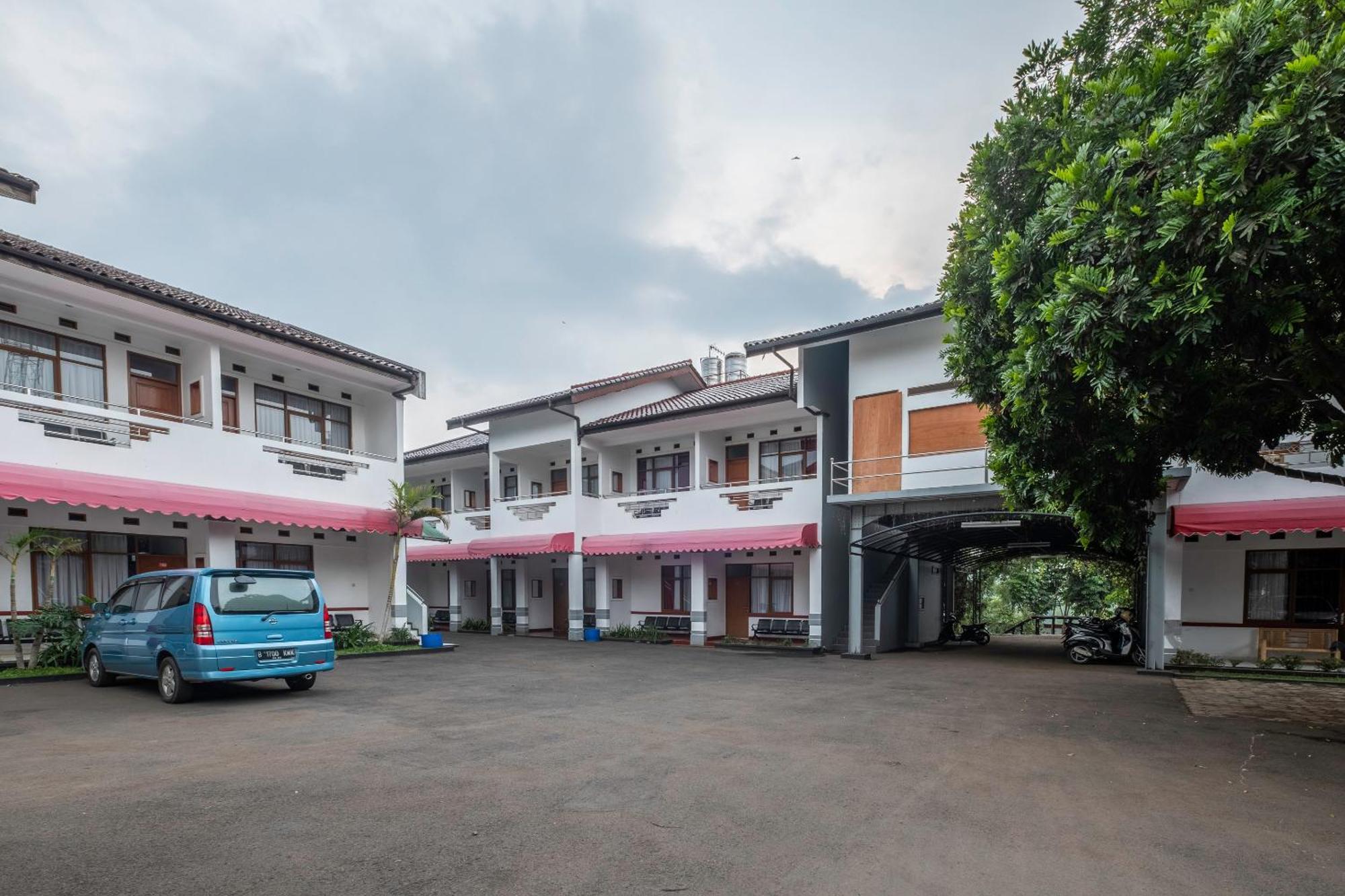 Narima Resort Hotel Lembang Exterior foto